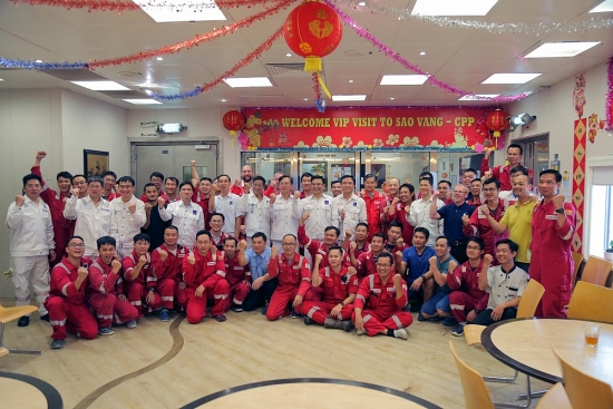 Xuân ấm nghĩa tình dầu khí