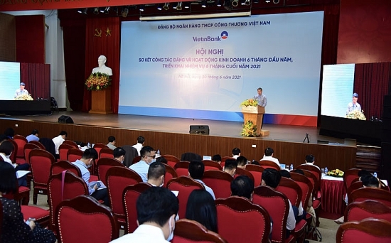 VietinBank ước đạt 13 nghìn tỷ đồng lợi nhuận trong 6 tháng đầu năm