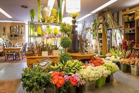 Hà Nội: Thị trường hoa tươi cho Ngày Nhà giáo Việt Nam trầm lắng