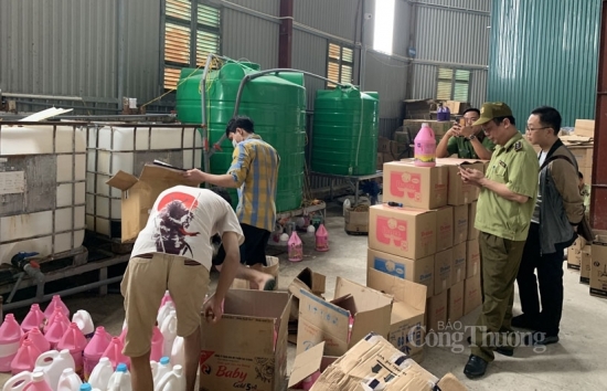 Hà Nội sẽ lập danh sách cơ sở có biểu hiện nghi vấn buôn lậu, gian lận thương mại và hàng giả