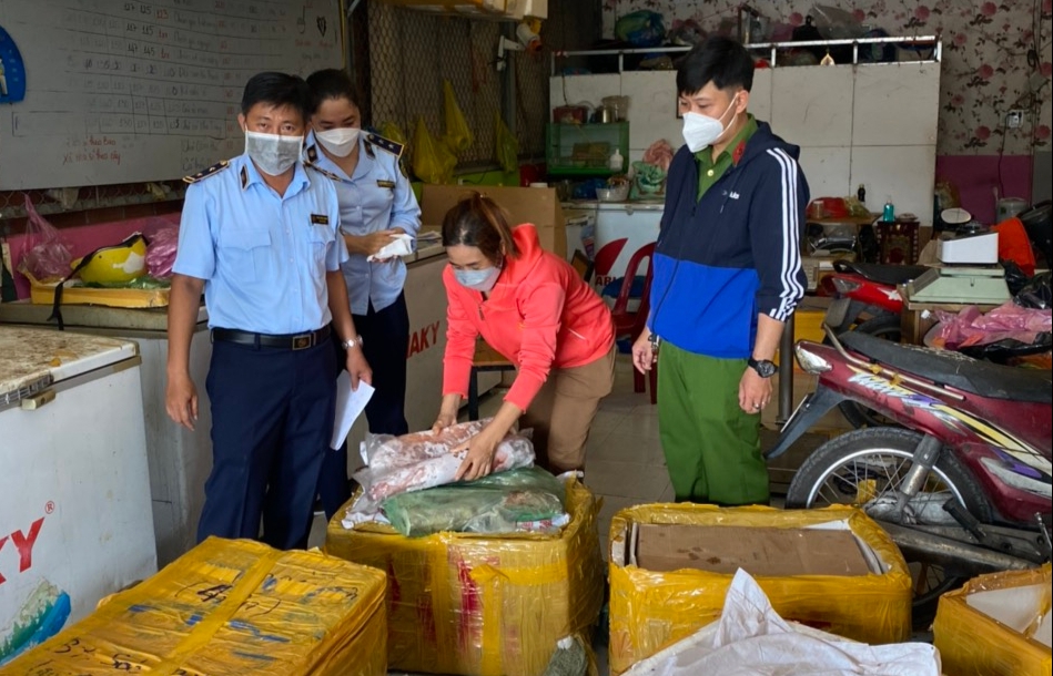 Lực lượng quản lý thị trường: Cao điểm kiểm tra xử lý vi phạm về an toàn thực phẩm