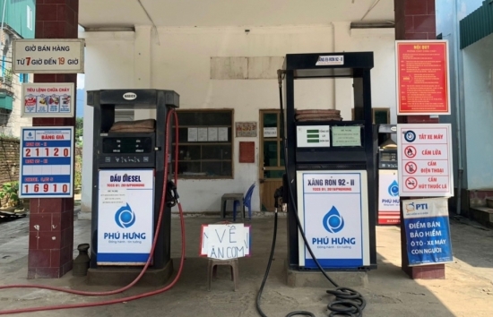 Hòa Bình: Một cửa hàng xăng dầu bị phạt 10 triệu đồng do ngừng bán hàng khi chưa có thông báo
