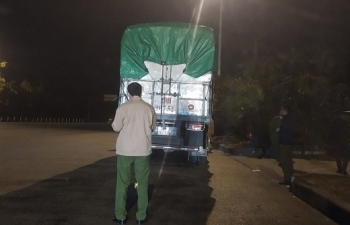 "Chặn đứng" 30 tấn bánh kẹo không nguồn gốc đang lưu thông về thủ đô