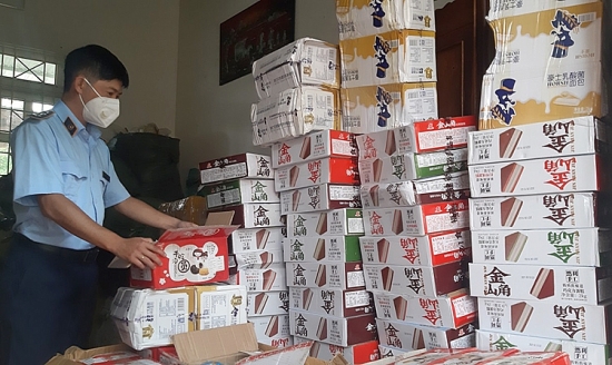 Gia Lai: Tịch thu, tiêu hủy trên 4.000 bánh trung thu các loại