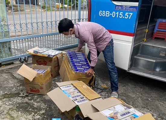 Kiên Giang: Phát hiện vụ vận chuyển hơn 2.000 bao thuốc lá lậu