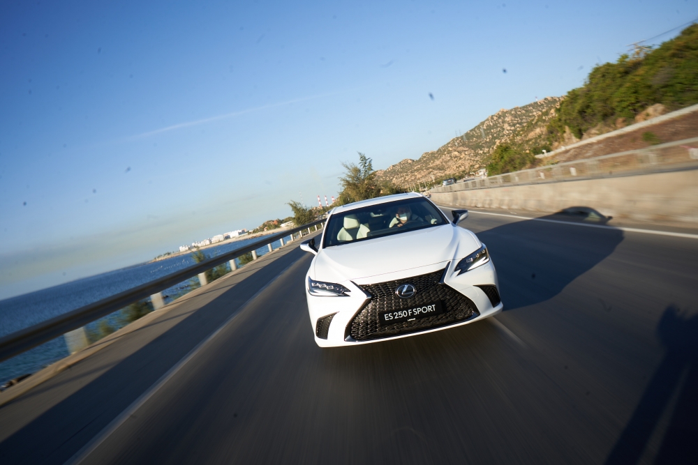 Dải sản phẩm F SPORT của Lexus ra mắt với 3 mẫu xe mới