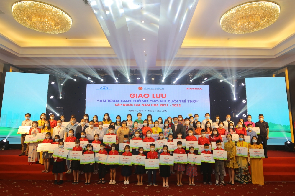 2,8 triệu bài tham dự sân chơi "An toàn giao thông cho nụ cười trẻ thơ"