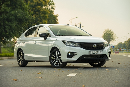 Tiêu thụ xe máy và ô tô của Honda Việt Nam tăng mạnh trong tháng 10