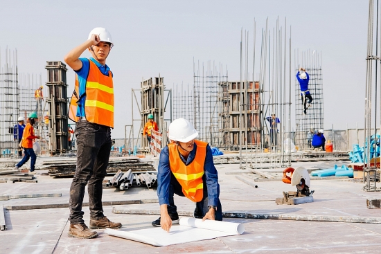 Những nhóm ngành sẽ hưởng lợi từ “sóng” bất động sản