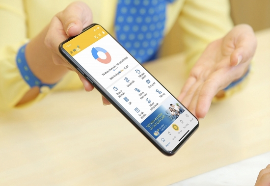 PVcomBank thêm tiện ích cho dịch vụ ngân hàng số