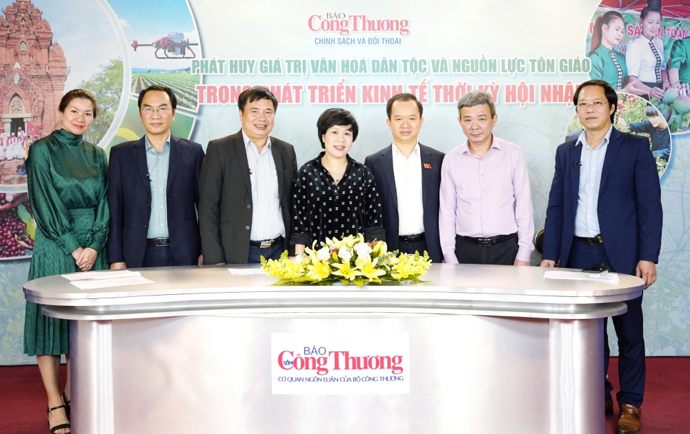 Phát huy giá trị văn hóa dân tộc và nguồn lực tôn giáo trong phát triển kinh tế thời kỳ hội nhập - Phần II: Phát huy bản sắc văn hóa dân tộc, nguồn lực tôn giáo để phát triển kinh tế